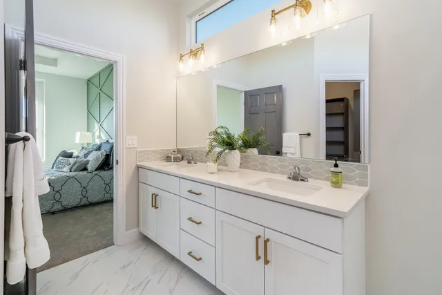 $384,645 | 4909 Emerald Court, Maize, KS 67101