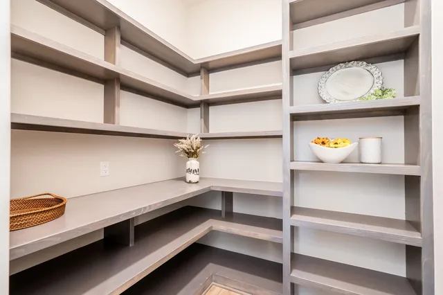 $384,645 | 4909 Emerald Court, Maize, KS 67101