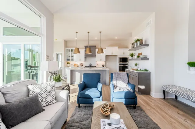 $384,645 | 4909 Emerald Court, Maize, KS 67101