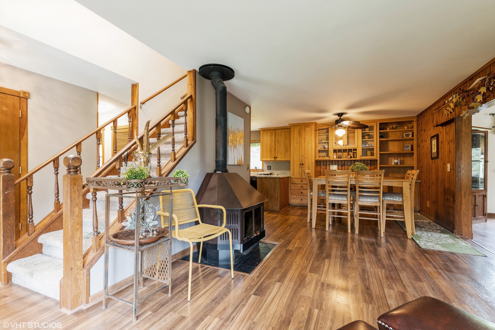 35W461 Country School Road Dundee, IL 60102 - Photo 3 of 32 a livingroom with furniture next to a window