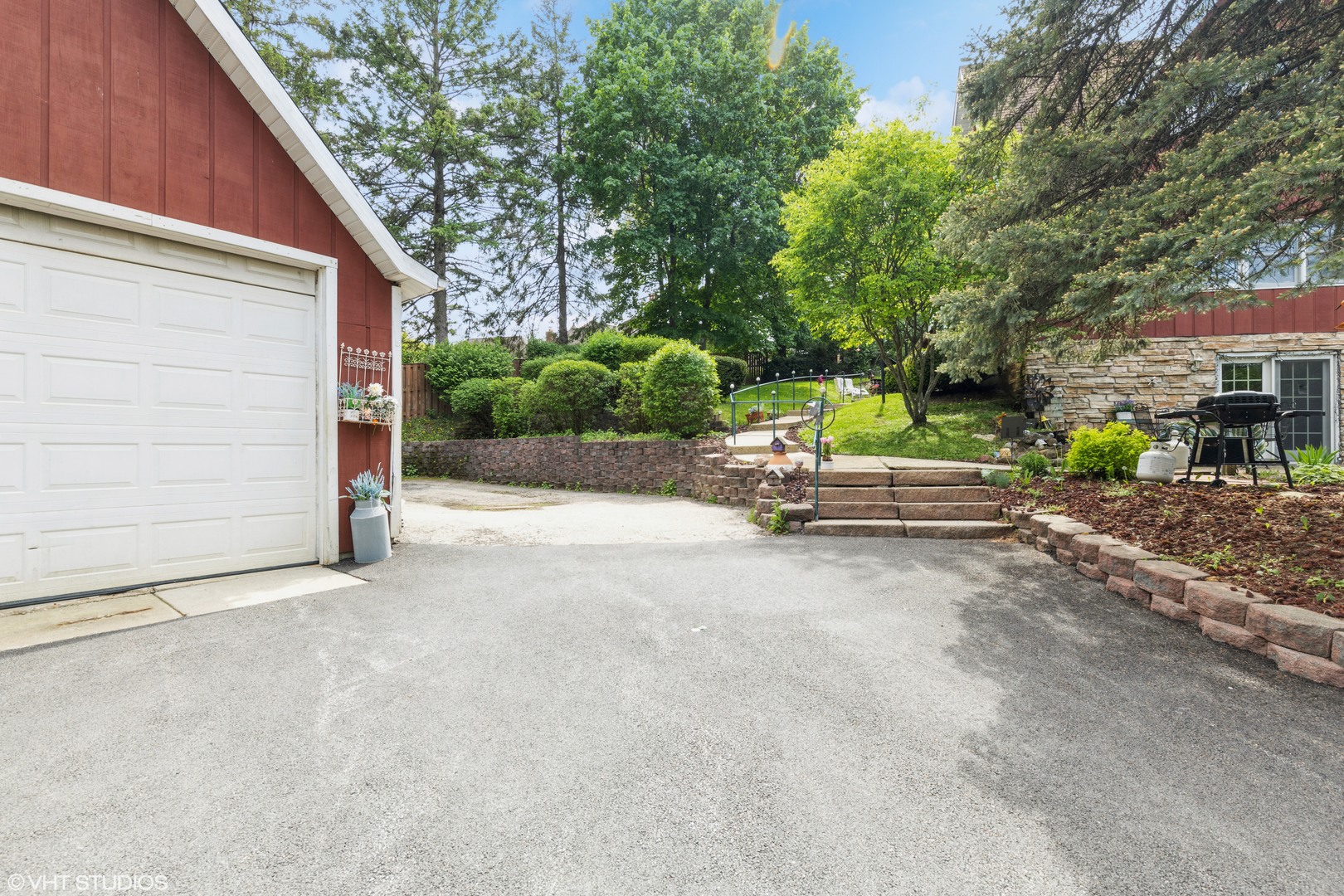 35W461 Country School Road Dundee, IL 60102 - Photo 32 of 32 a view of backyard with parked car