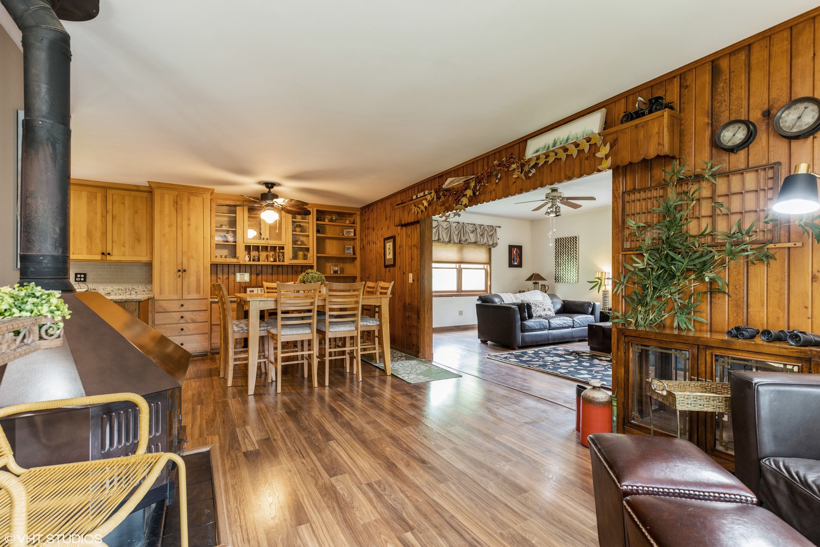 35W461 Country School Road Dundee, IL 60102 - Photo 4 of 32 a living room with furniture and wooden floor