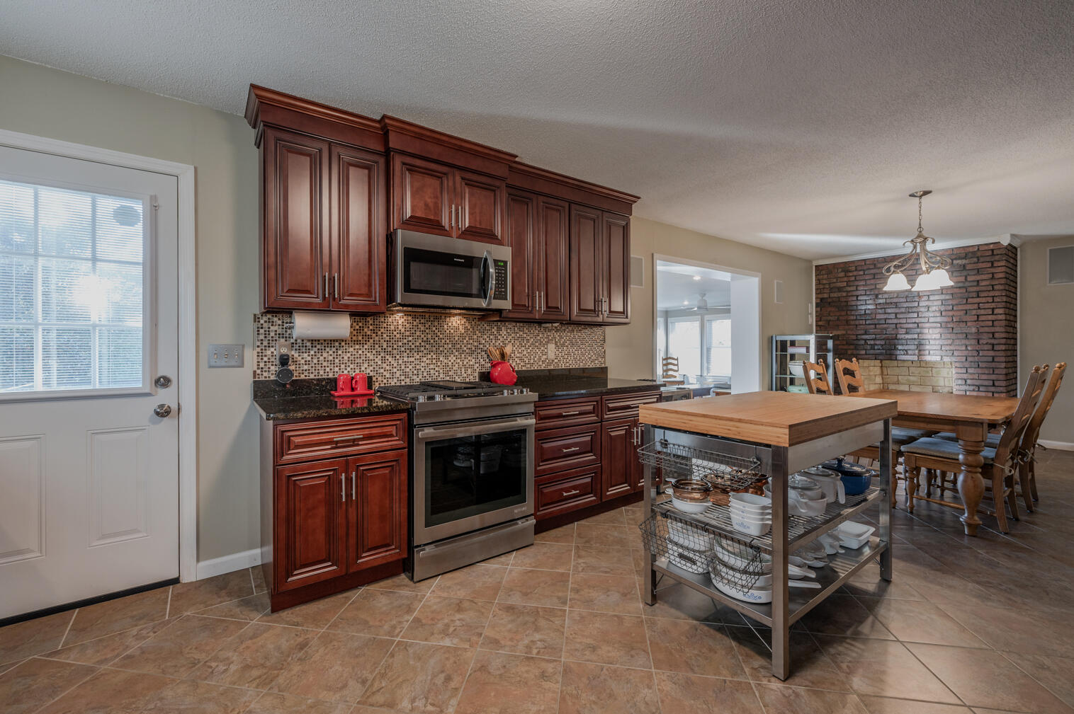 5807 Crestview Drive Hixson, TN 37343 - Photo 14 of 52 17