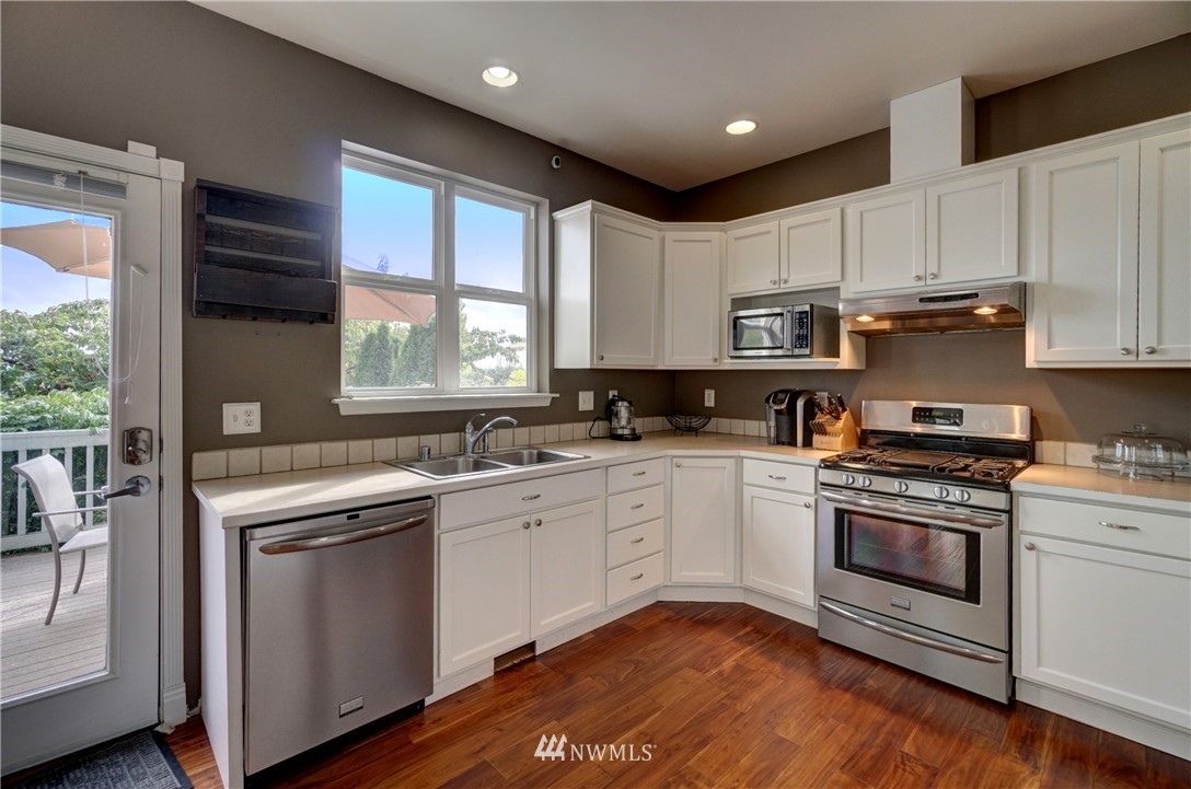 2984 Rickey Road Bremerton, WA 98310 - Photo 8 of 25