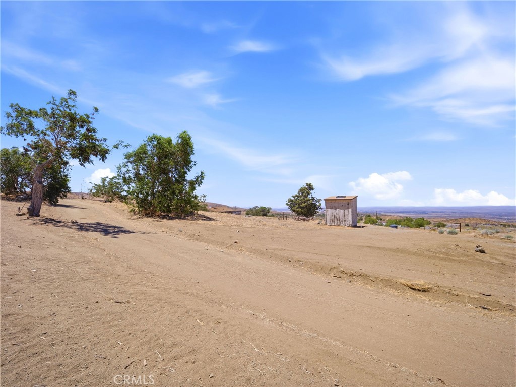 29935 Maypath Road Juniper Hills, CA 93543 - Photo 48 of 65