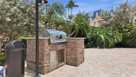 $999,000 | 3951 Gulf Shore Boulevard North, Unit 302, Naples, FL 34103