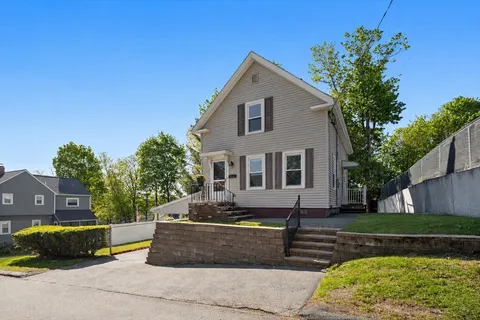 $589,000 | 6 Highland Street, Wakefield, MA 01880