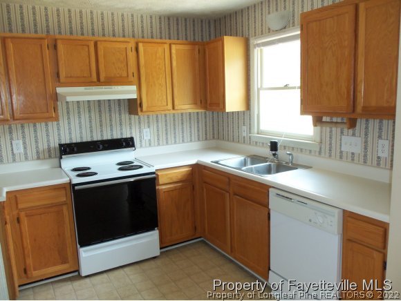 6104 Arabello Road Hope Mills, NC 28348 - Photo 8 of 24 Gallery Image 8