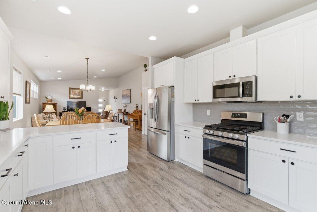 8703 West Hood Street Rathdrum, ID 83858 - Photo 11 of 30 011-8703WestHoodStreet-Rathdrum-ID-83858
