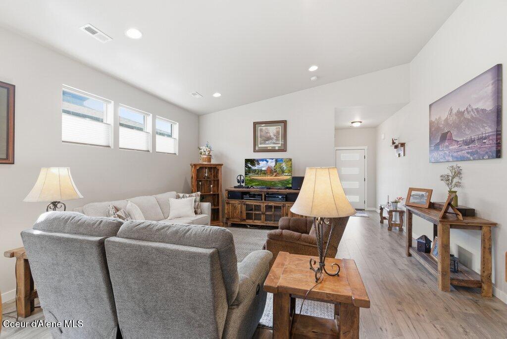 8703 West Hood Street Rathdrum, ID 83858 - Photo 6 of 30 006-8703WestHoodStreet-Rathdrum-ID-83858