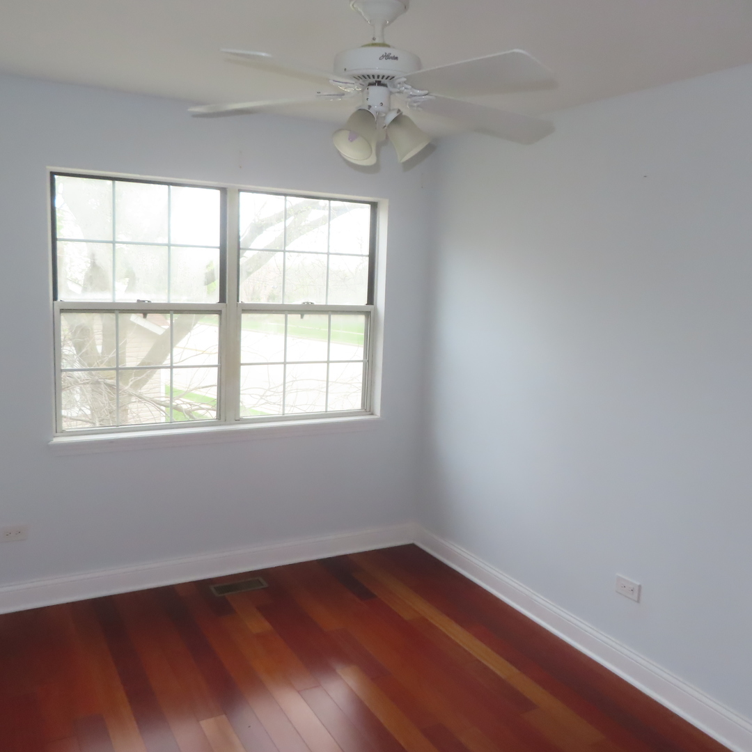 457 North Cambridge Drive, Unit 457 Palatine, IL 60067 - Photo 6 of 28