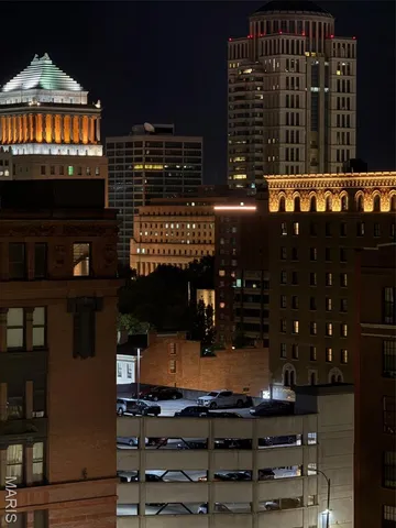 $2,200 | 1709 Washington Avenue, Unit 800, St. Louis, MO 63103