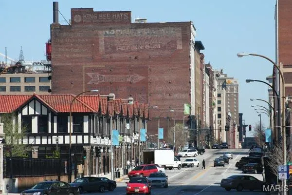 $2,200 | 1709 Washington Avenue, Unit 800, St. Louis, MO 63103