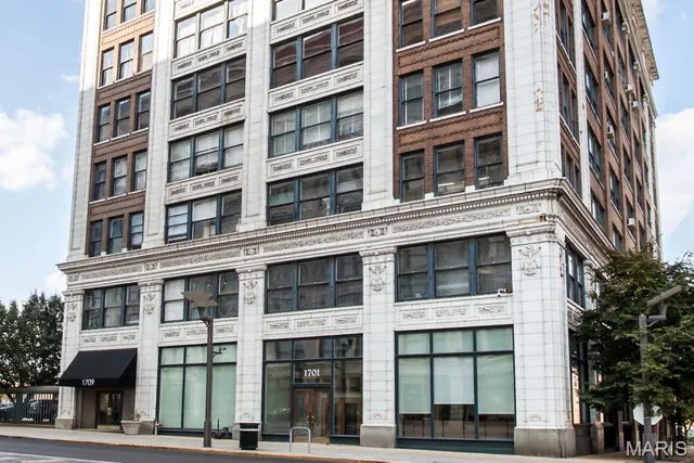 $2,200 | 1709 Washington Avenue, Unit 800, St. Louis, MO 63103