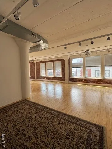 $2,200 | 1709 Washington Avenue, Unit 800, St. Louis, MO 63103