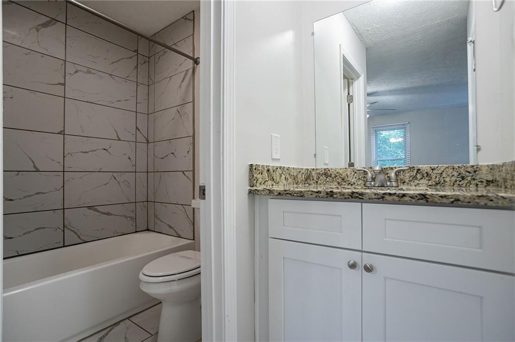 4696 Rockbridge Road Southwest Stone Mountain, GA 30083 - Photo 18 of 31