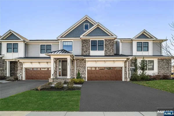 $1,490,000 | 182 Woodmont Circle, Unit 182, River Vale, NJ 07675