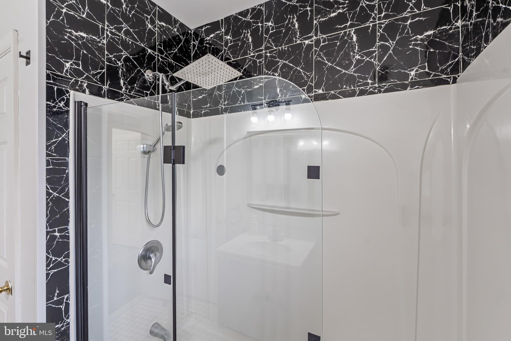 1552 Collings Road Camden, NJ 08104 - Photo 16 of 26 Bathroom