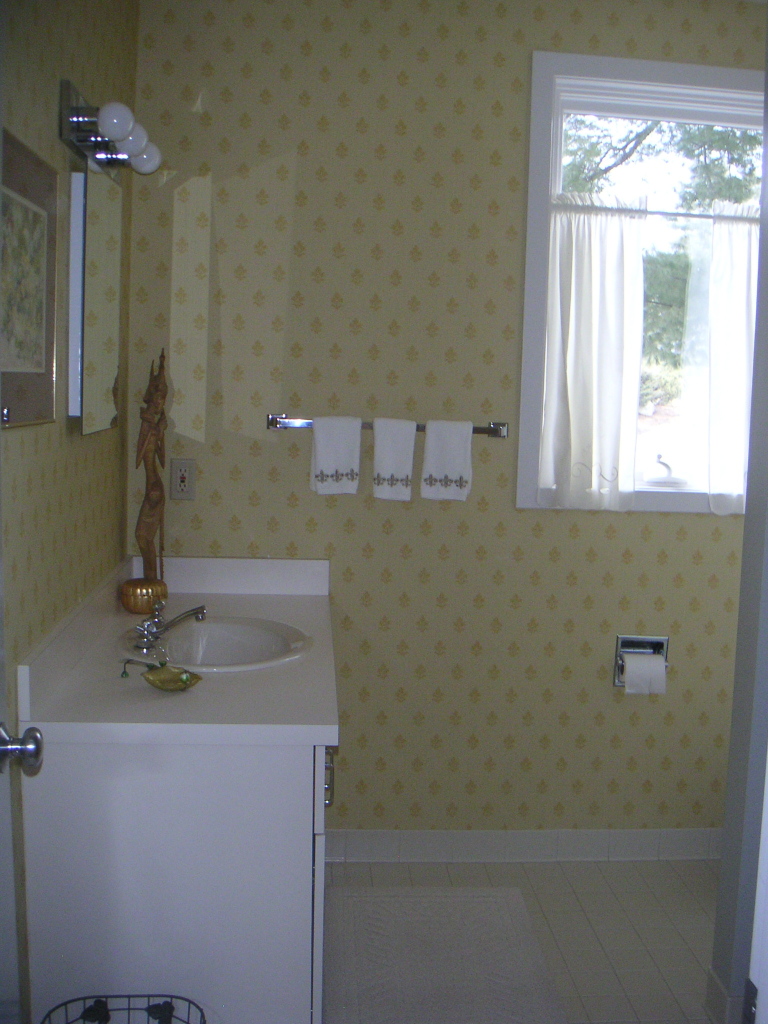 19 Hawthorne Road, Unit 3A Stockbridge, MA 01240 - Photo 13 of 25 Full Bath