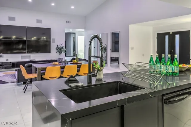 $7,000 | 5785 Edna Avenue, Las Vegas, NV 89146