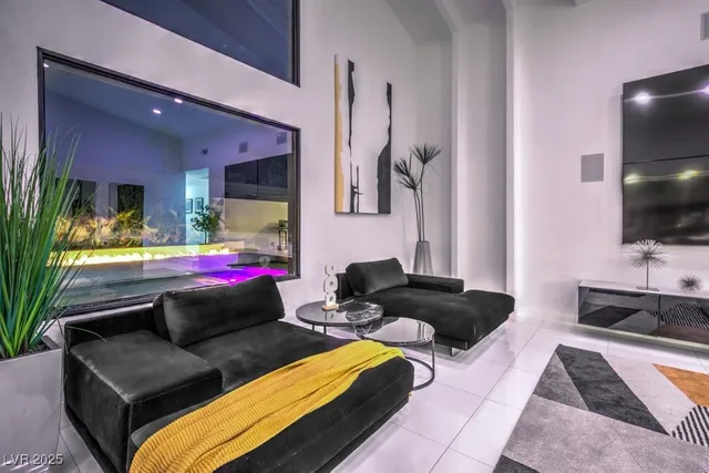 $7,000 | 5785 Edna Avenue, Las Vegas, NV 89146