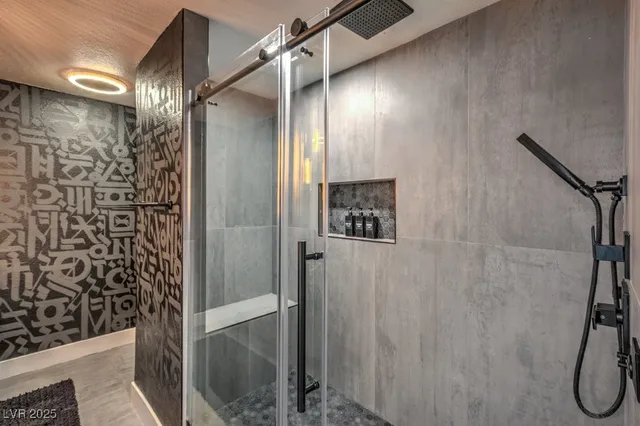 $7,000 | 5785 Edna Avenue, Las Vegas, NV 89146