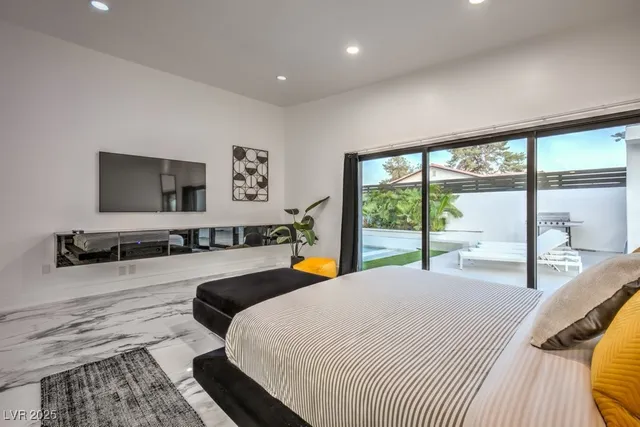 $7,000 | 5785 Edna Avenue, Las Vegas, NV 89146