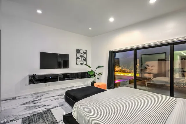 $7,000 | 5785 Edna Avenue, Las Vegas, NV 89146