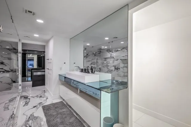 $7,000 | 5785 Edna Avenue, Las Vegas, NV 89146