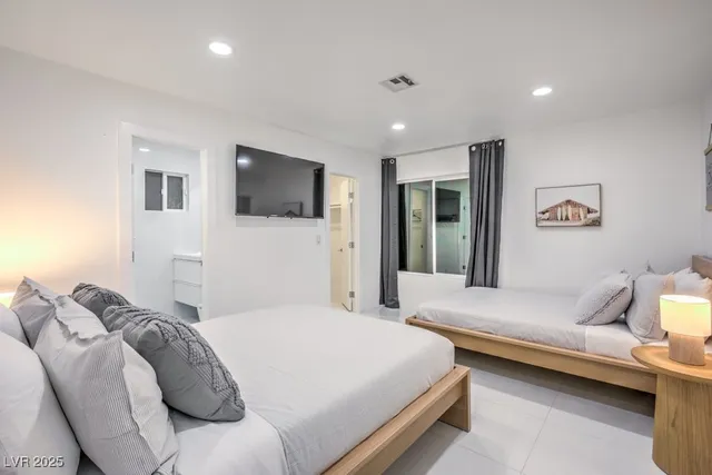 $7,000 | 5785 Edna Avenue, Las Vegas, NV 89146