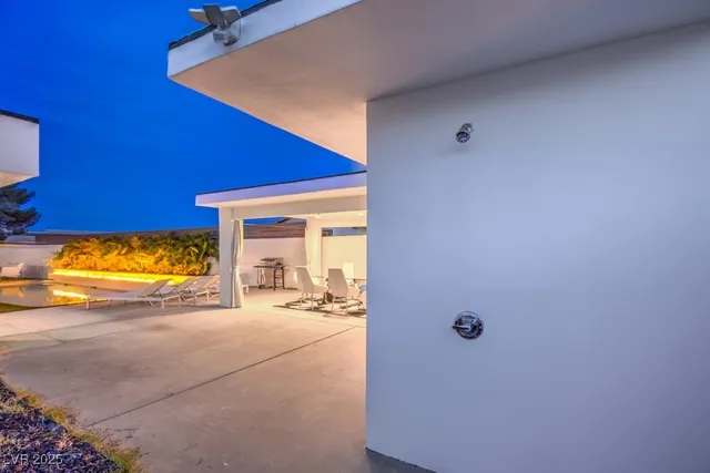 $7,000 | 5785 Edna Avenue, Las Vegas, NV 89146