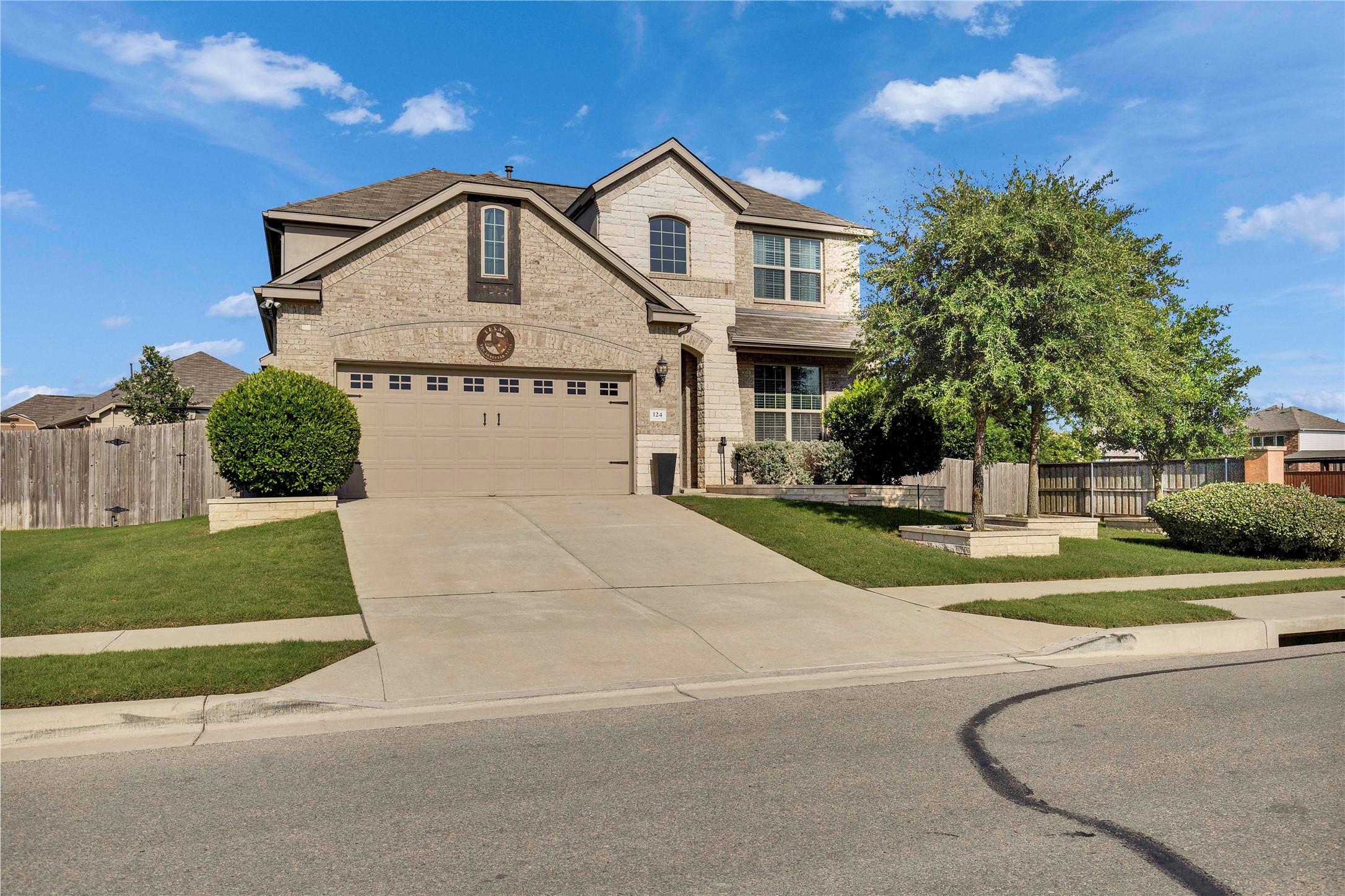 124 Leadtree Loop Buda, TX 78610 - Photo 2 of 19
