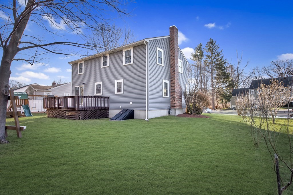87 Ellsworth Road Peabody, MA 01960 - Photo 4 of 27 Gallery Image 4