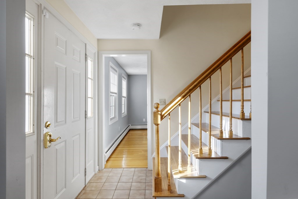 87 Ellsworth Road Peabody, MA 01960 - Photo 5 of 27 Gallery Image 5