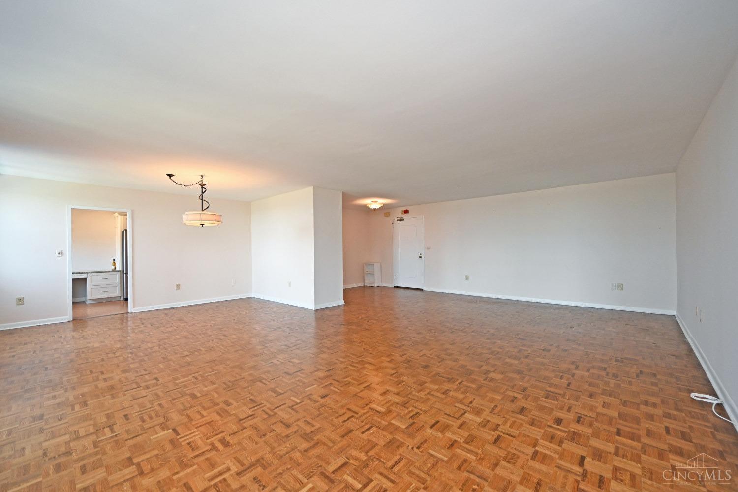 2444 Madison Road, Unit 1807 Cincinnati, OH 45208 - Photo 14 of 47 Gallery Image 14