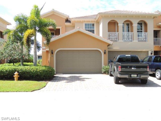 a view of a back yard of the house