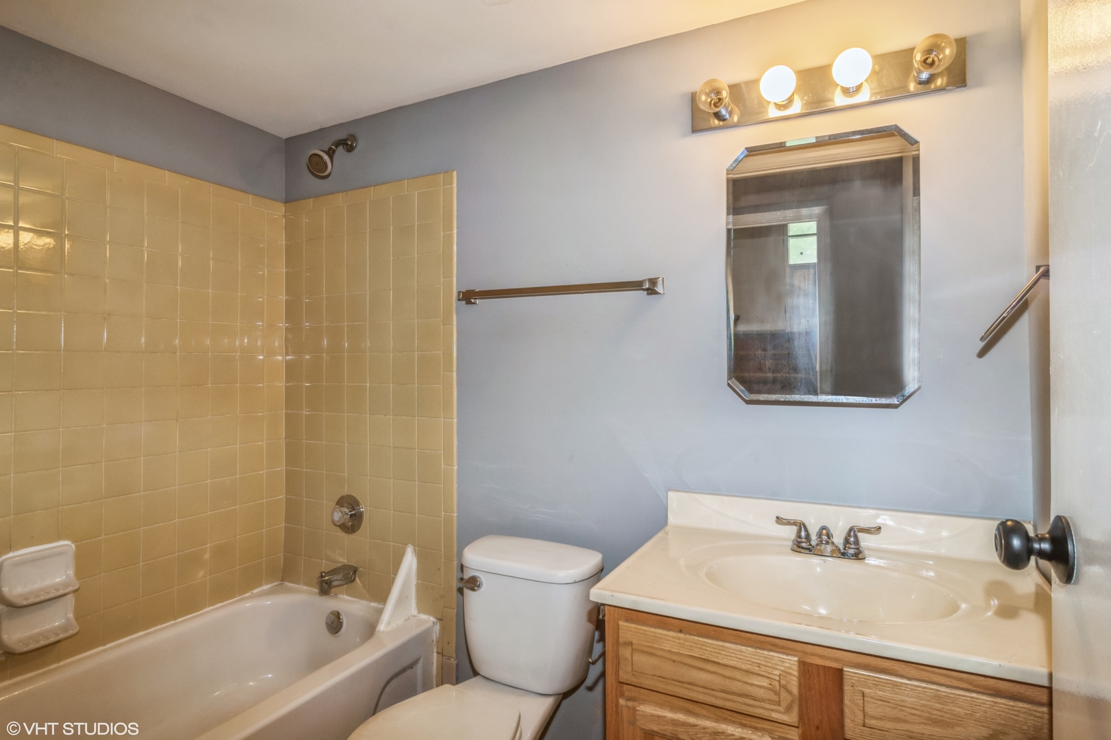 101 Springhill Drive Bolingbrook, IL 60440 - Photo 13 of 21