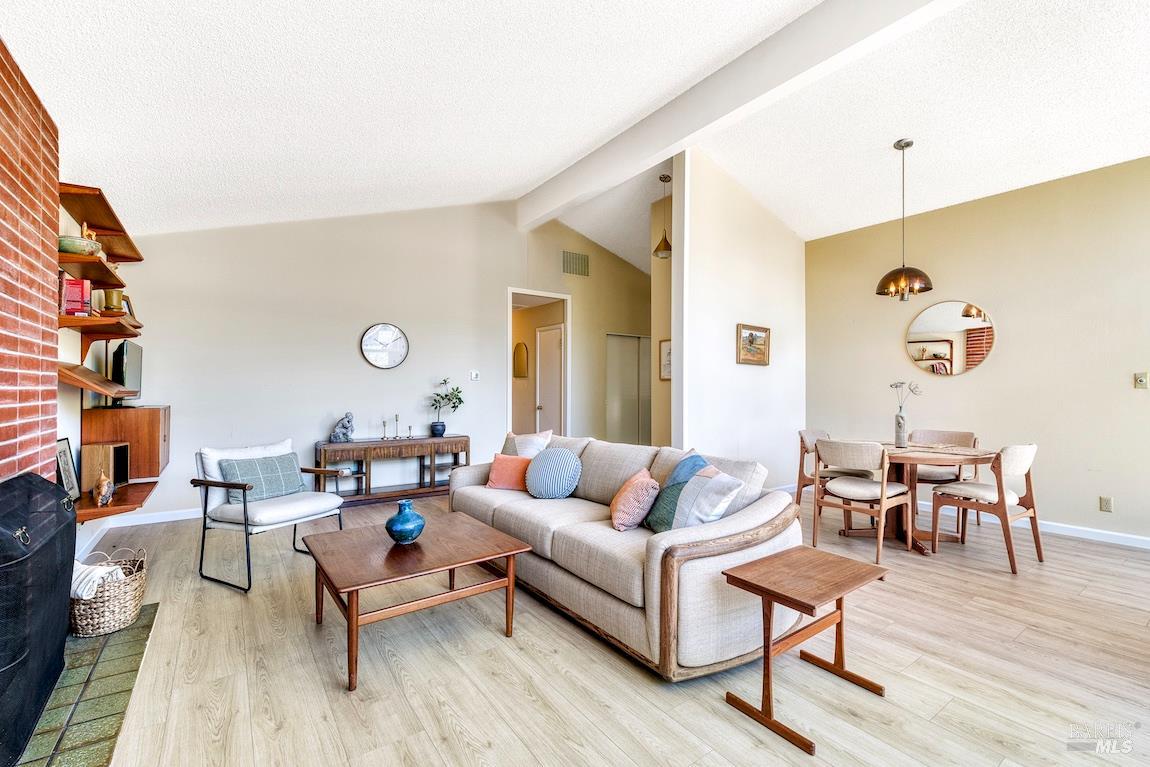 1454 Escalero Road Santa Rosa, CA 95409 - Photo 7 of 39