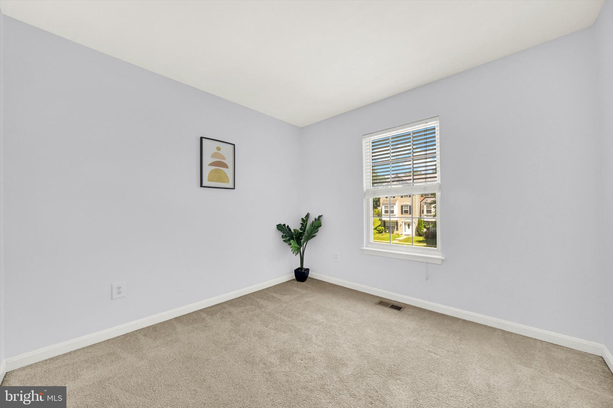 6522 Ridgeborne Drive Rosedale, MD 21237 - Photo 20 of 25 3rd bedroom