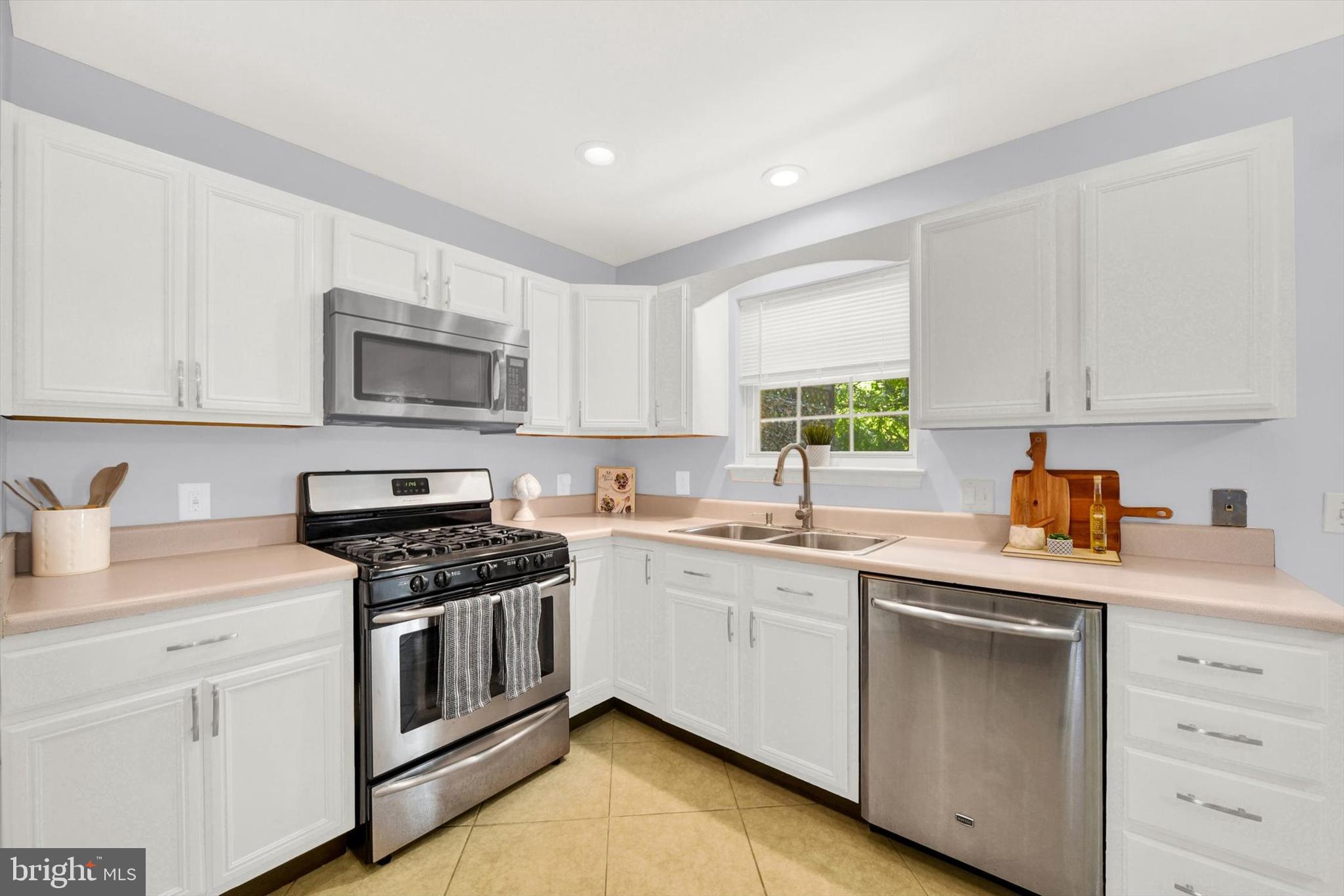6522 Ridgeborne Drive Rosedale, MD 21237 - Photo 8 of 25 Gallery Image 8