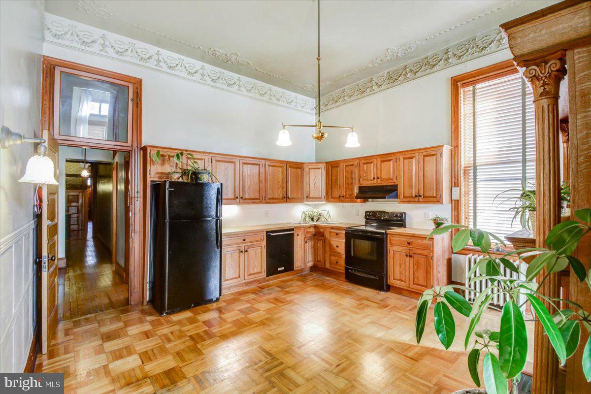 1718 Eutaw Place Baltimore, MD 21217 - Photo 17 of 65 spacious Kitchen with eat in area