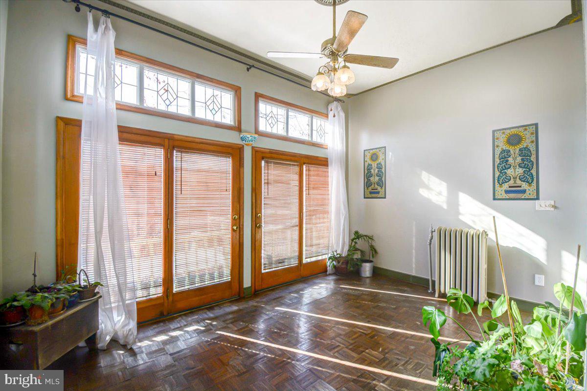1718 Eutaw Place Baltimore, MD 21217 - Photo 19 of 65 2 doors from Kit lead into Sunroom /Breakfast nook