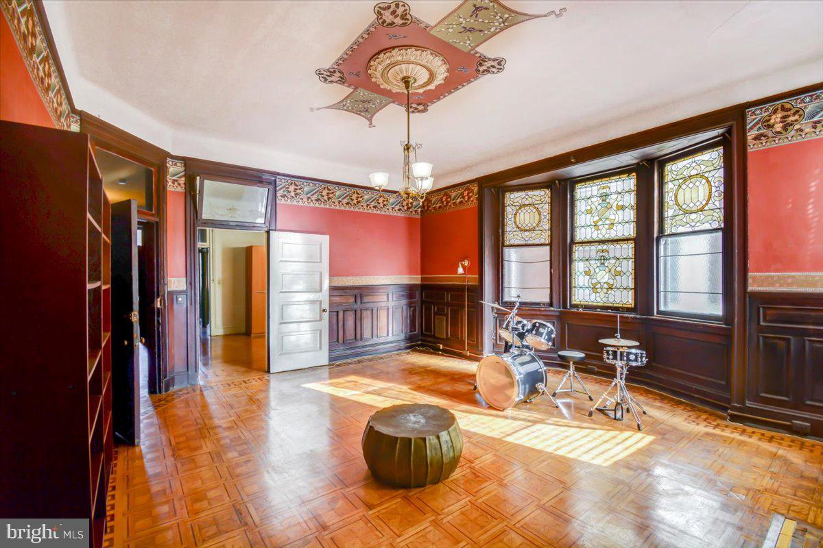 1718 Eutaw Place Baltimore, MD 21217 - Photo 27 of 65 2-Hwd wainscotting, silk screened frieze/ boarding