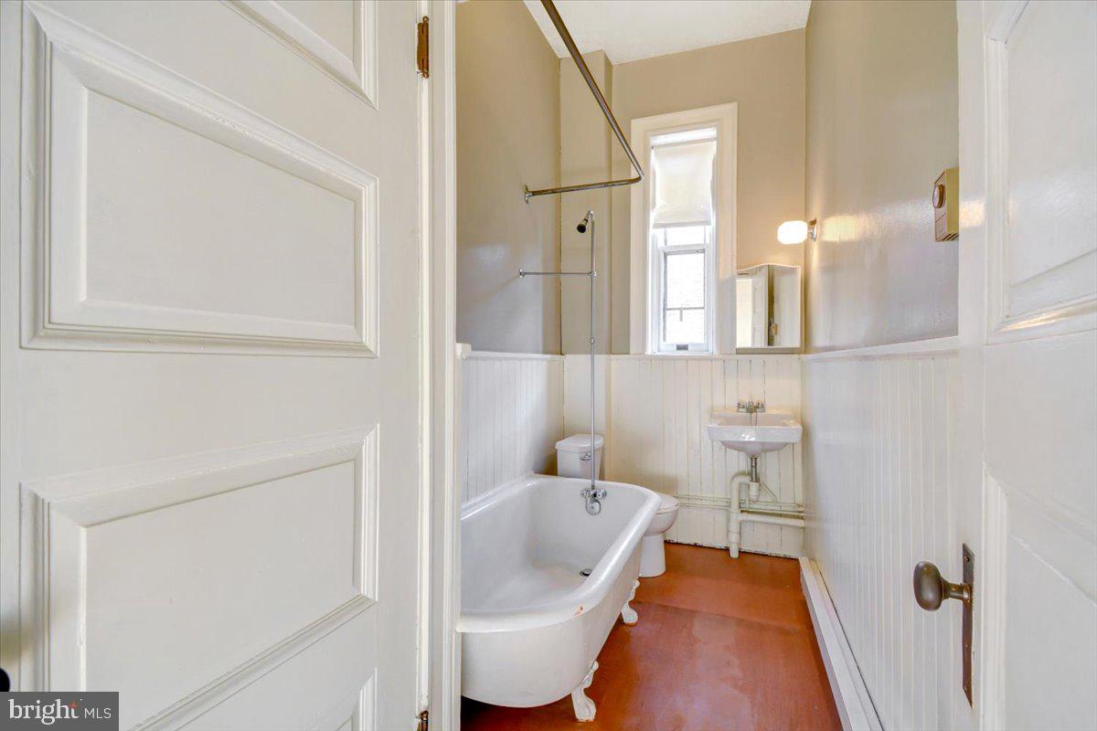 1718 Eutaw Place Baltimore, MD 21217 - Photo 50 of 65 FB w cast iron claw tub, beadboard wainscotting