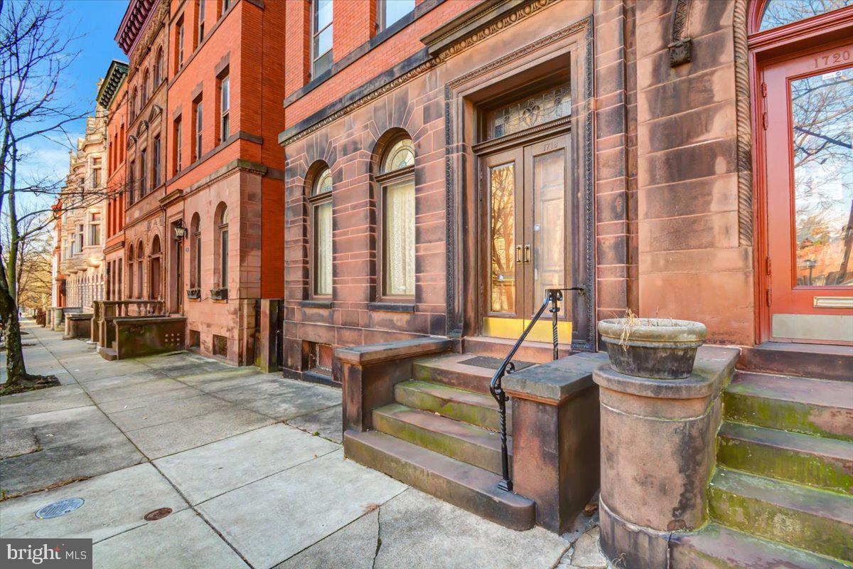 1718 Eutaw Place Baltimore, MD 21217 - Photo 64 of 65 Arched windows w stained glass & heavy wd/glass dr