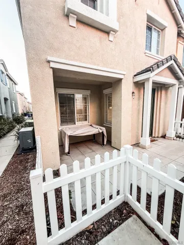 $3,550 | 1431 Trouville Lane, Unit 5, Chula Vista, CA 91913