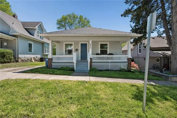 $210,000 | 111 Groom Street, Liberty, MO 64068