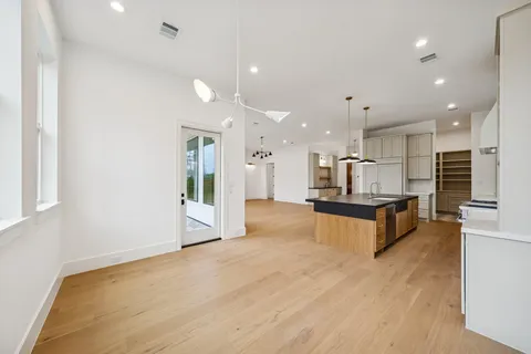 $1,490,000 | 1227 Howard Lane, Bellaire, TX 77401