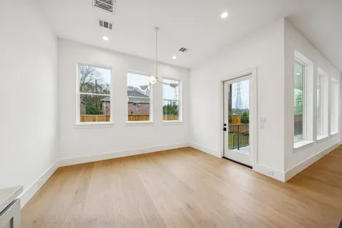 $1,590,000 | 1227 Howard Lane, Bellaire, TX 77401