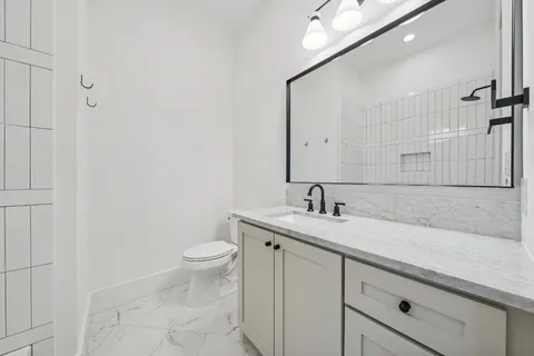 $1,590,000 | 1227 Howard Lane, Bellaire, TX 77401